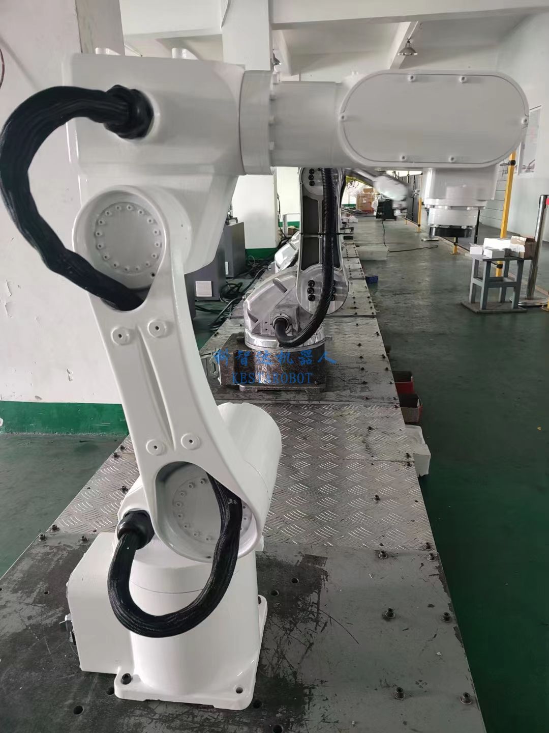 六軸機器人批量生產中(圖2) 六軸機器人批量生產中(圖2)