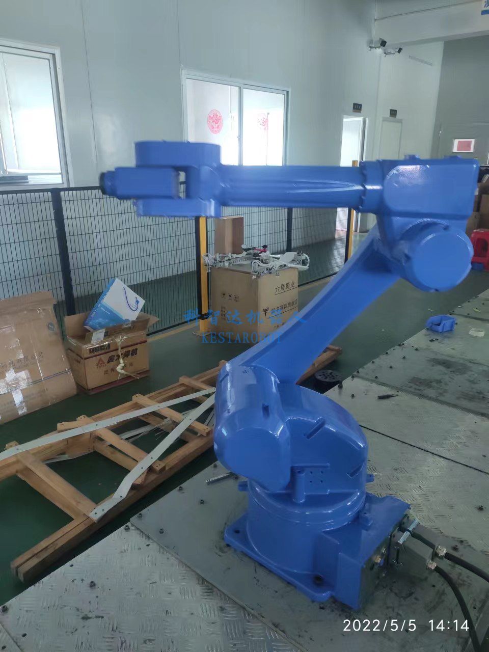 六軸機器人批量生產中(圖14) 六軸機器人批量生產中(圖14)